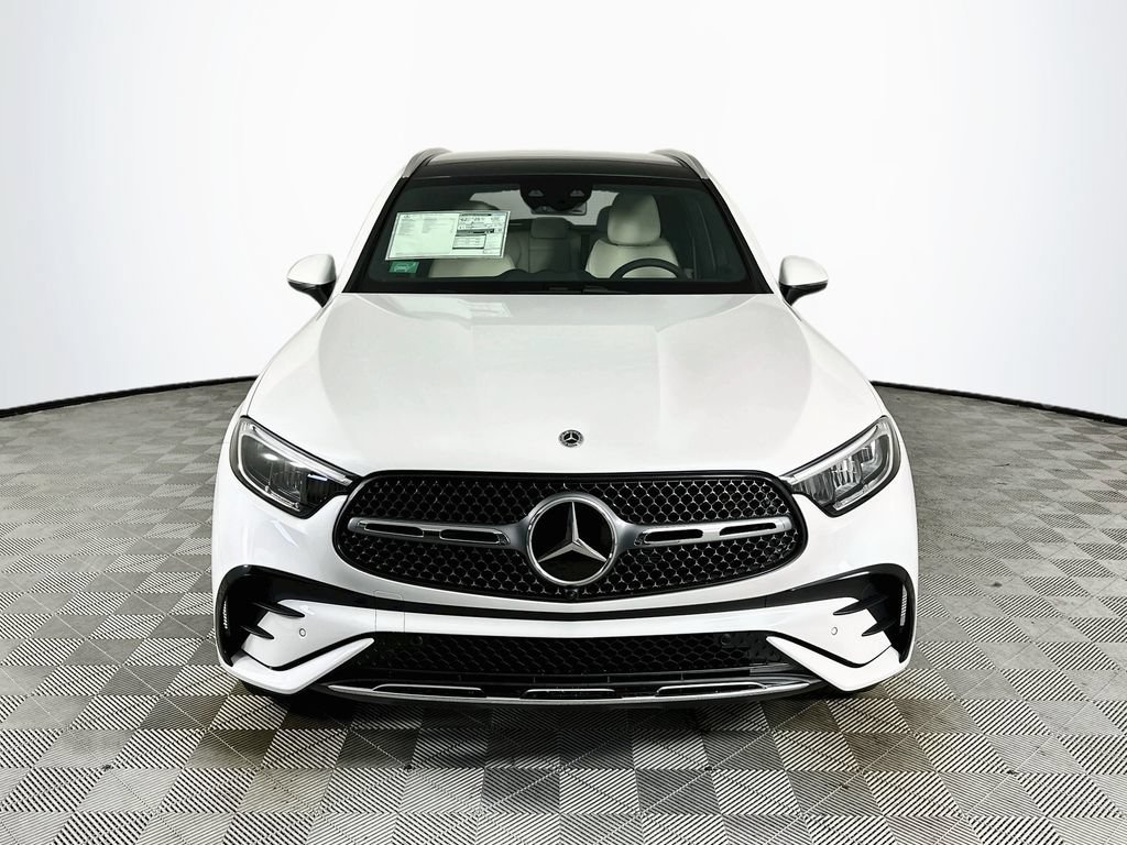 New 2027 MANUFAKTUR Moonlight White Metallic Mercedes-Benz GLC 350e image 36