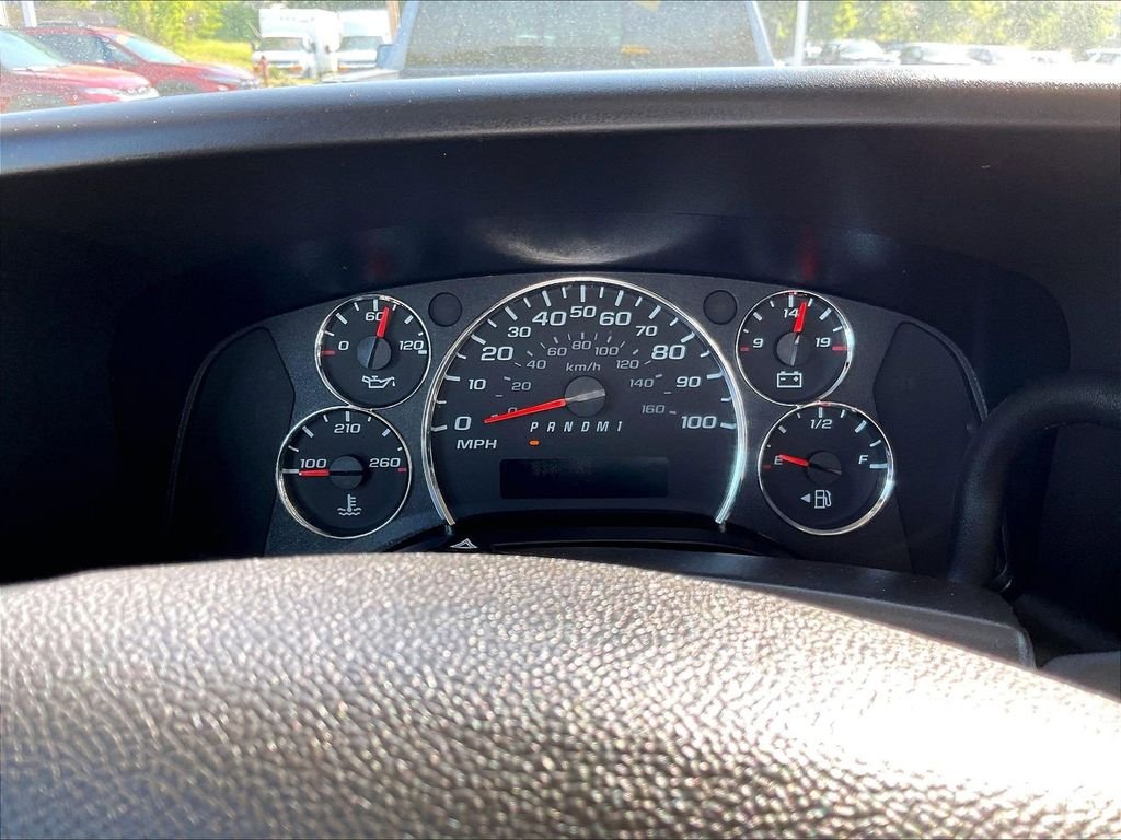 Used 2024 White GMC Work Van image 24