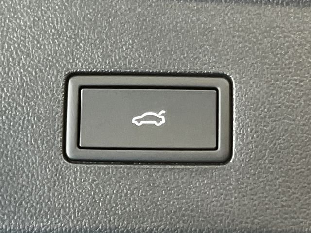 New 2026 Black Volkswagen 2.0T SE w/Technology image 6