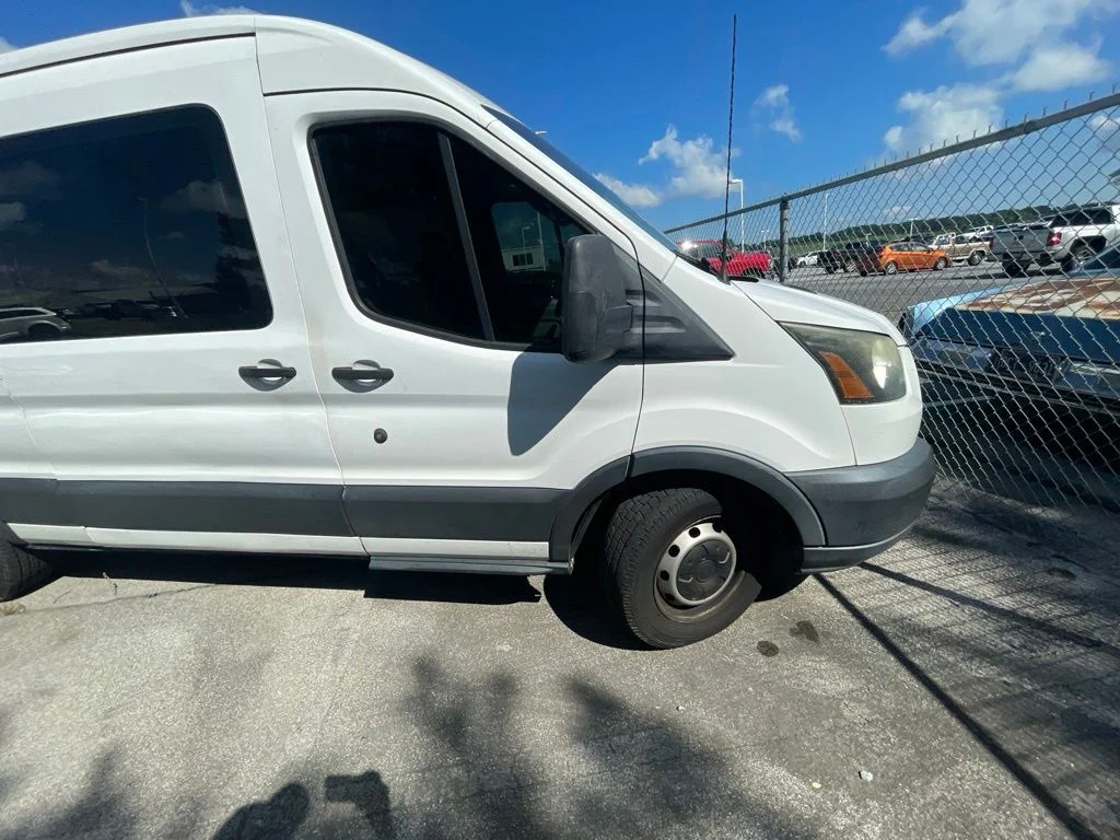 Used 2015 White Ford XL image 8