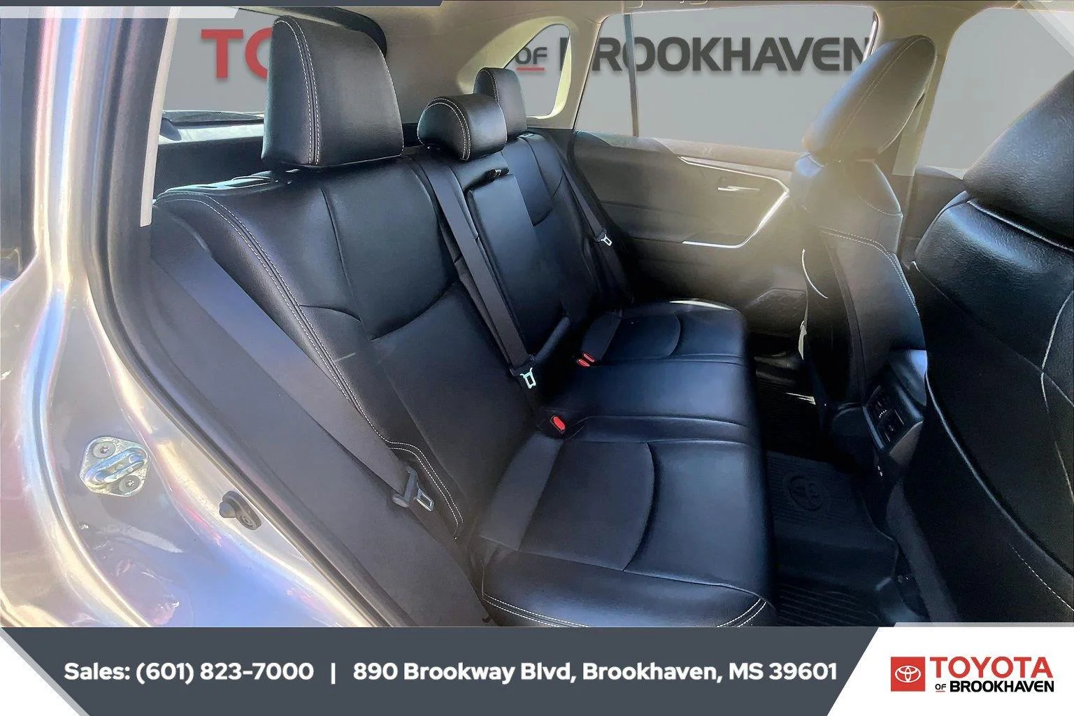 Used 2023 Silver Sky Metallic Toyota XLE image 20
