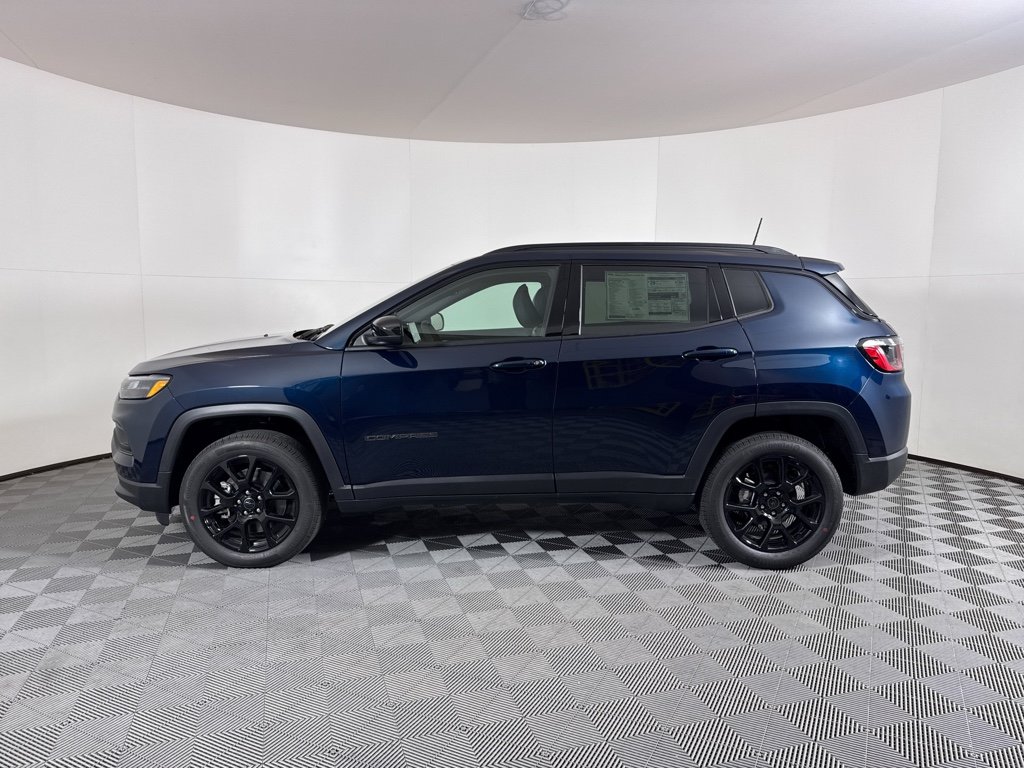 New 2026 Fathom Blue Pearl-Coat Exterior Paint Jeep Limited Altitude image 14
