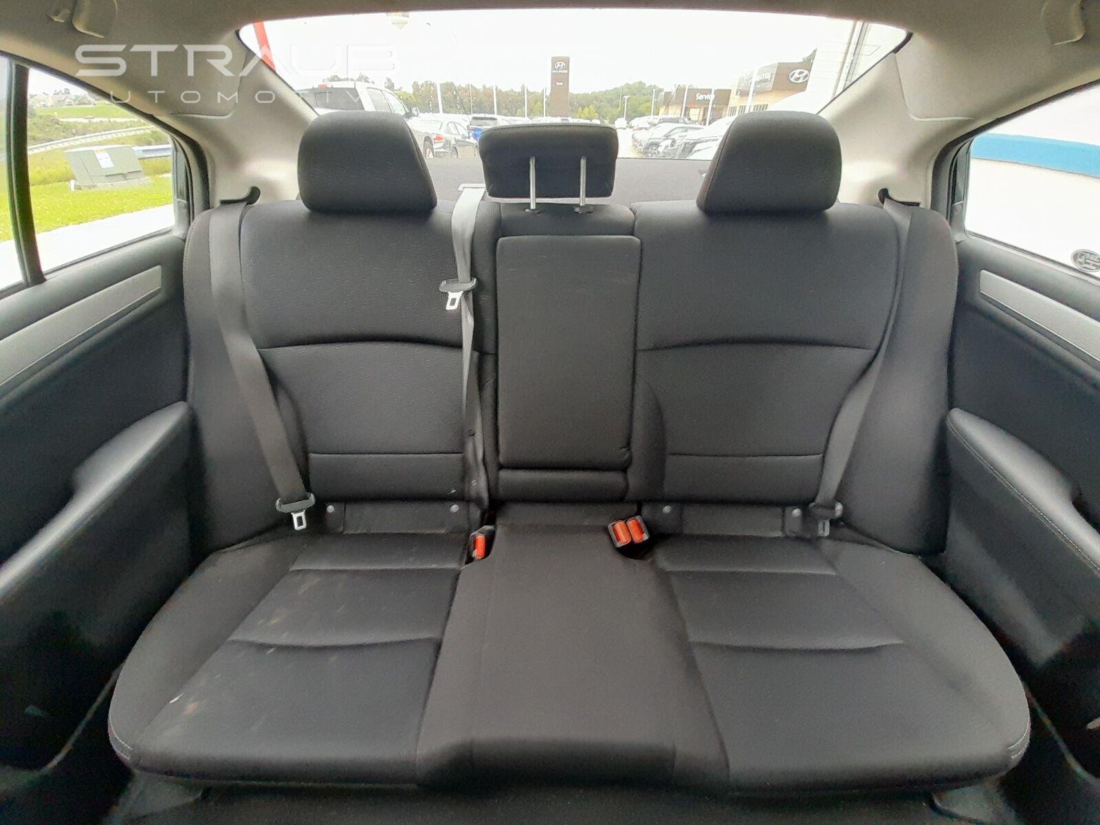 Used 2018 Crystal Black Silica Subaru Premium image 44