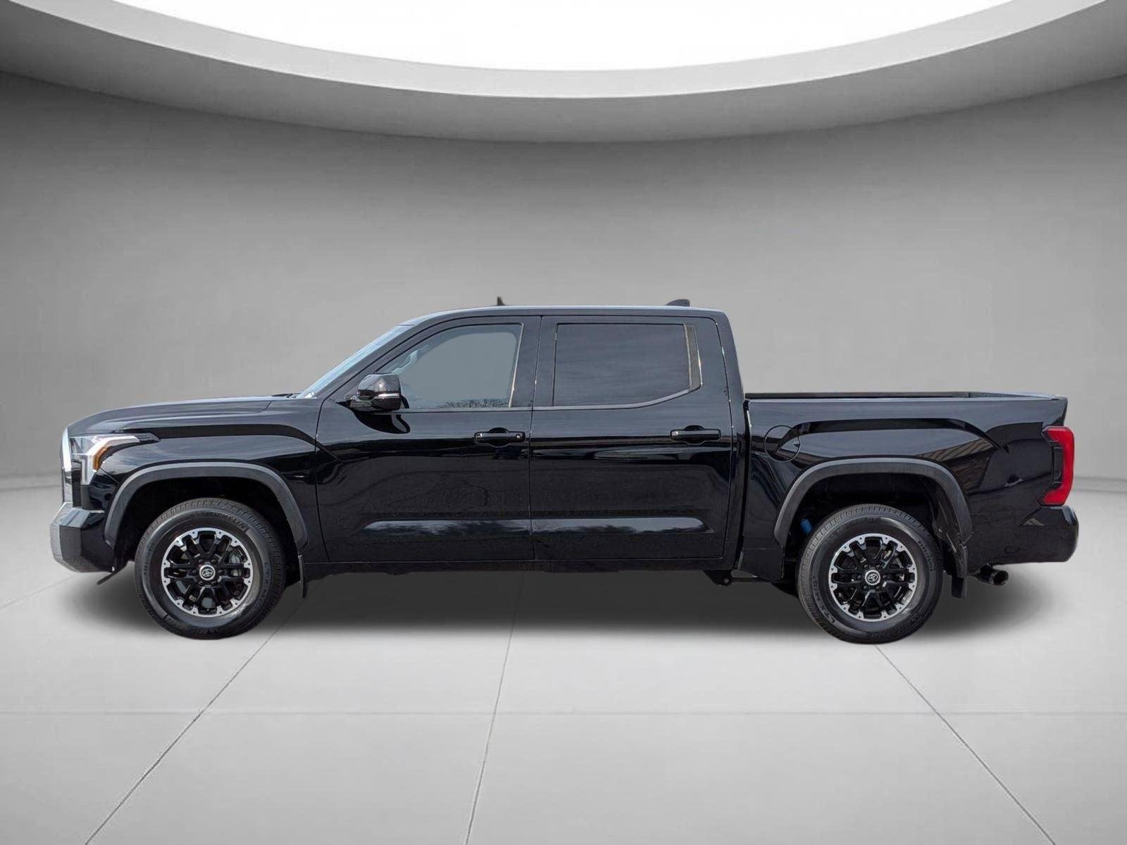 Used 2022 Midnight Black Metallic Toyota SR5 image 7
