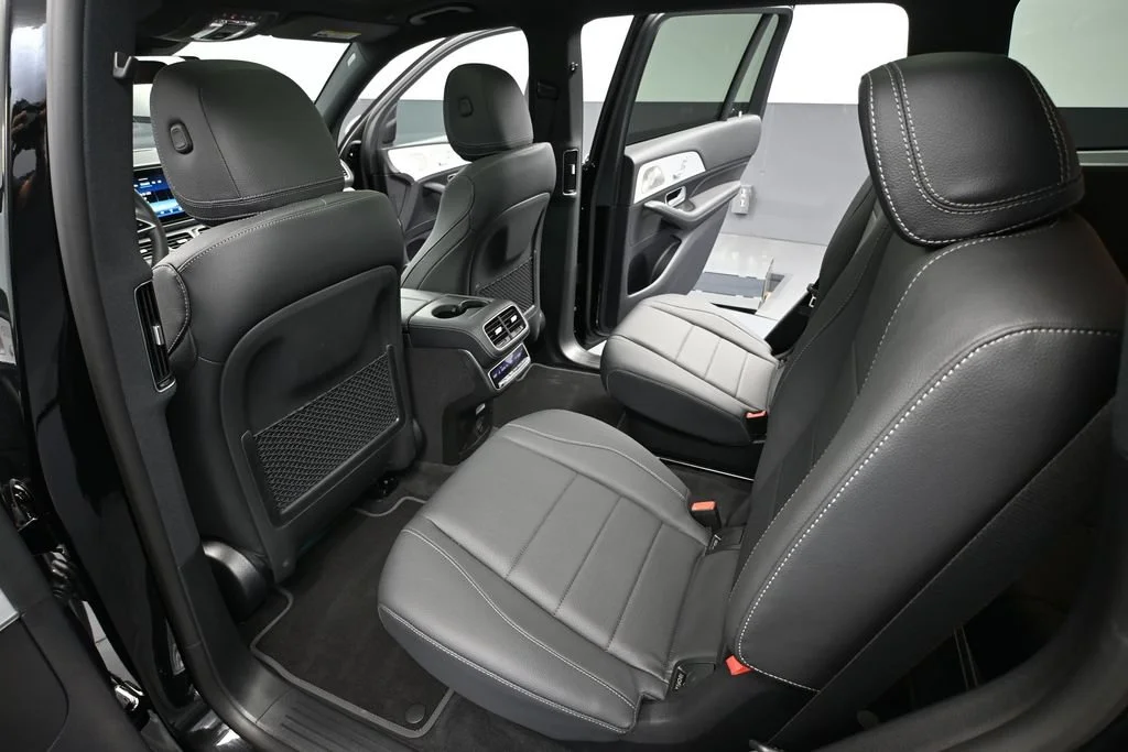 Used 2026 Black Mercedes-Benz GLS 450 image 32