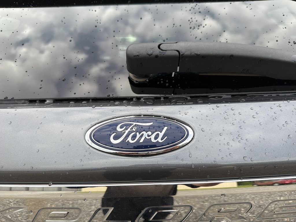 Used 2022 Gray Ford XLT image 16