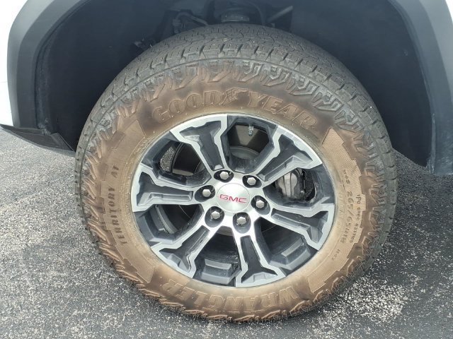 Used 2024 Summit White GMC AT4 image 17