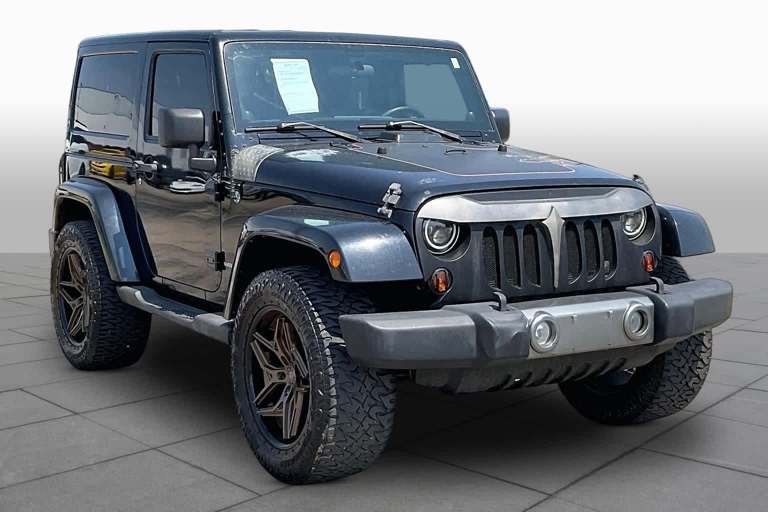 Used 2011 Black Clearcoat Jeep Mojave image 2