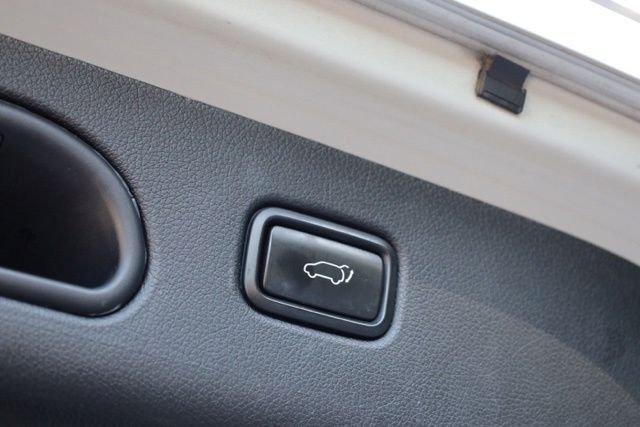 Used 2020 Sparkling Silver Kia EX image 34