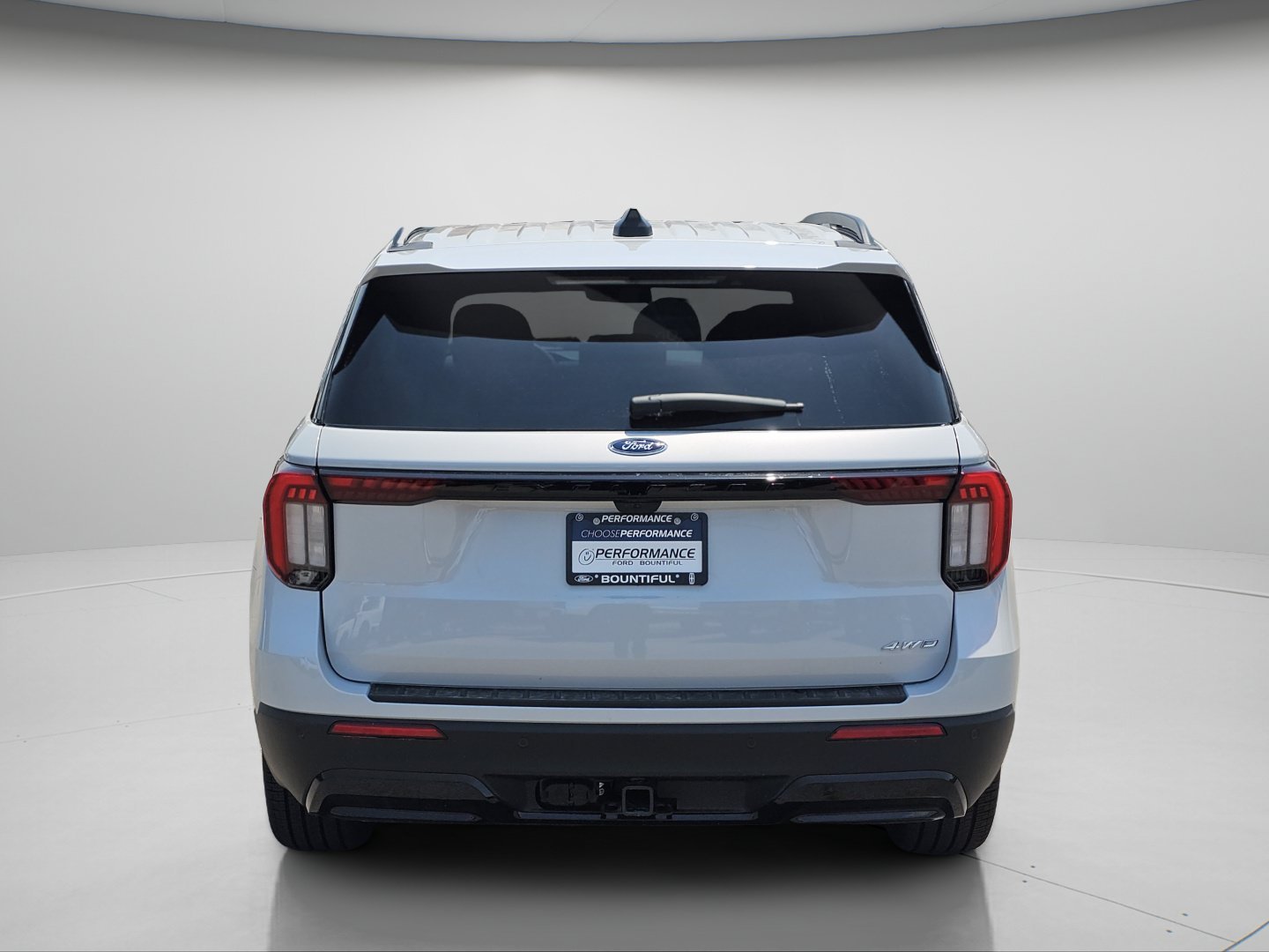 New 2026 Space White Metallic Ford ST-Line image 23