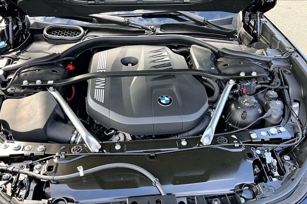 2026 BMW 7 Series 740i - Photo 9
