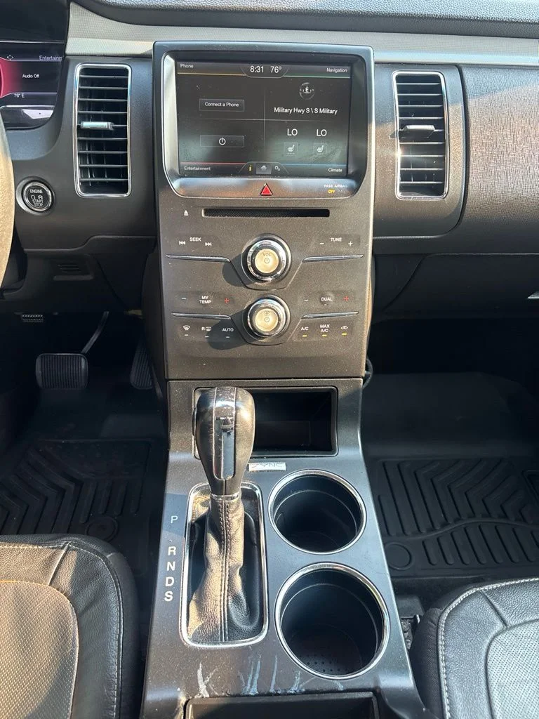 Used 2015 Black Ford SEL image 18
