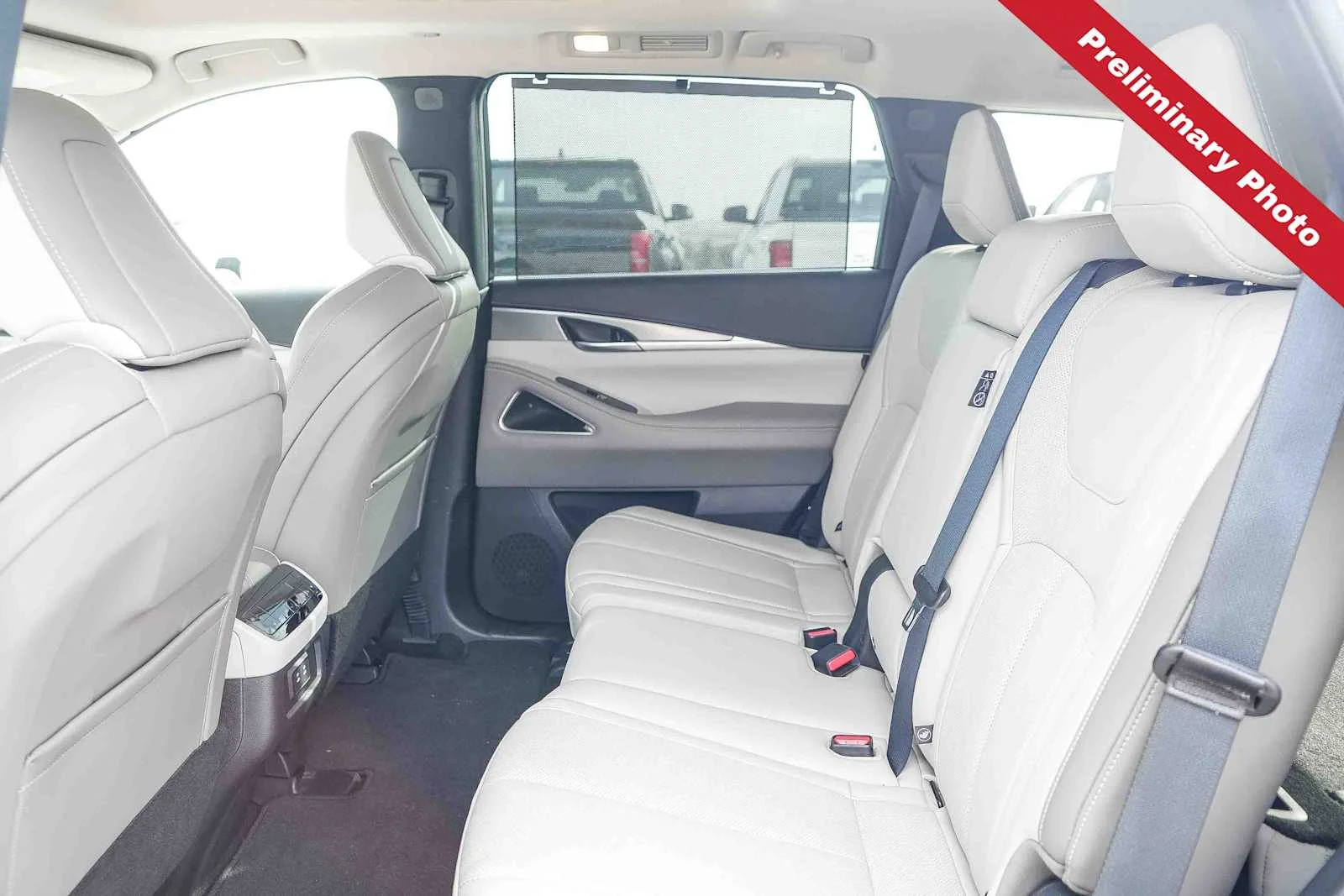 Certified Used 2026 Radiant White INFINITI LUXE image 12