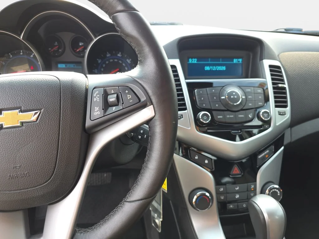 Used 2014 Summit White Chevrolet 1LT image 18