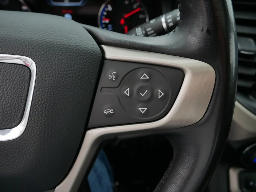 Used 2022 Red GMC Denali image 28