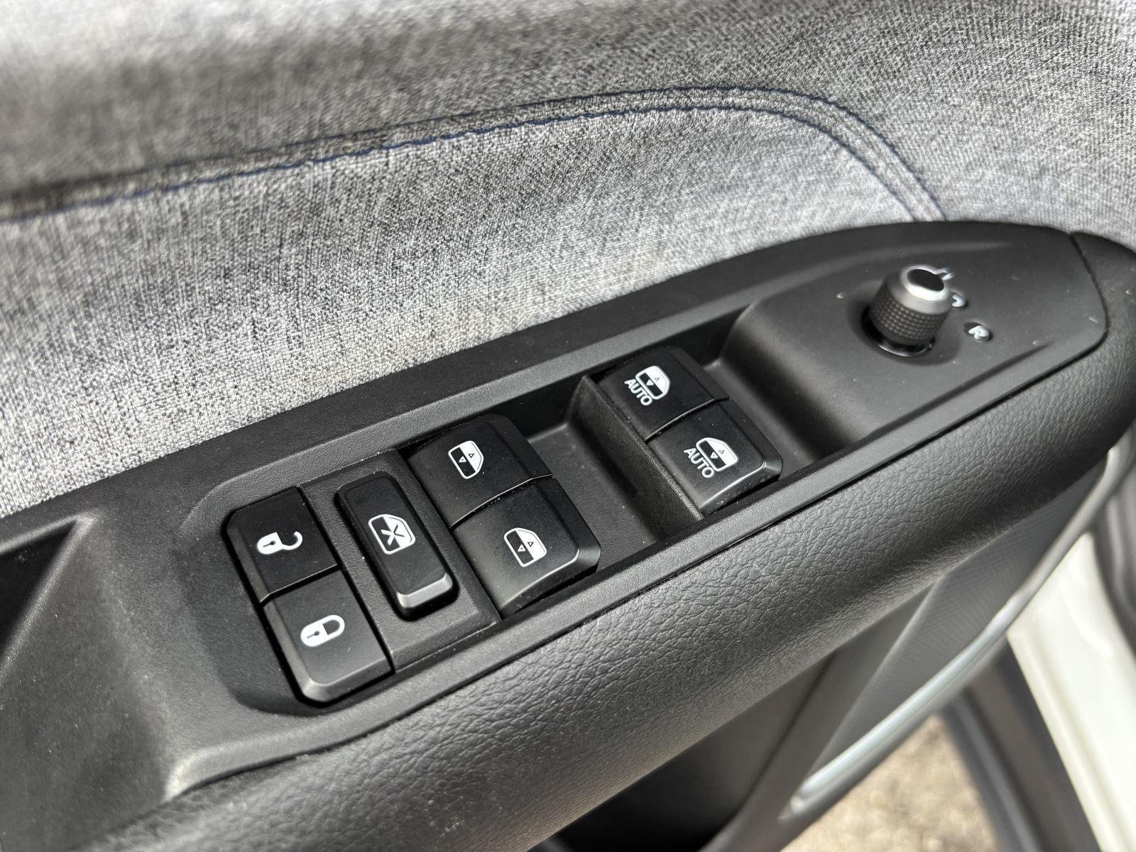 Used 2023 Bright White Clearcoat Jeep Latitude image 16
