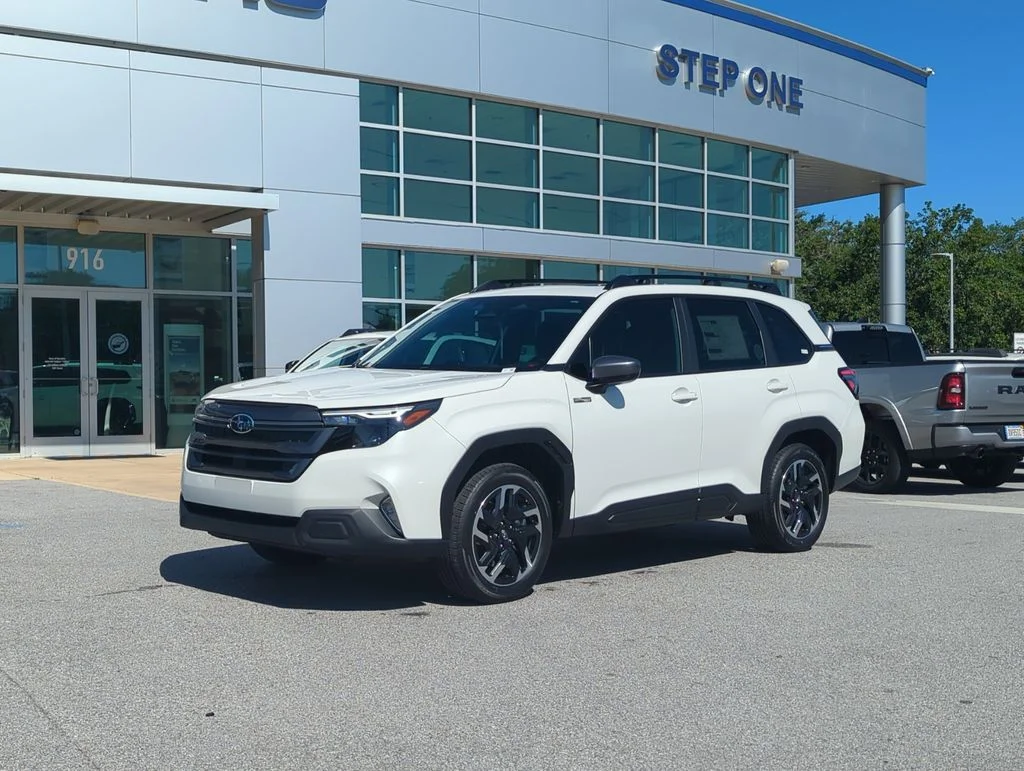 2026 Subaru Forester Premium Hybrid's photo