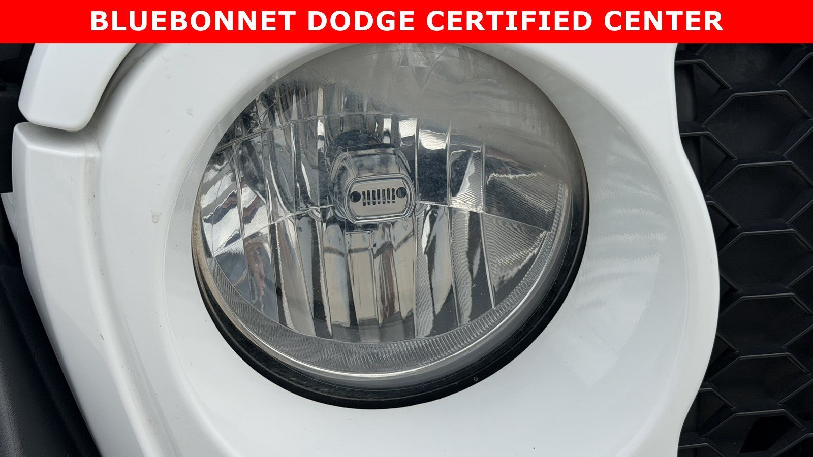 Certified Used 2020 Bright White Clearcoat Jeep Sport S image 14