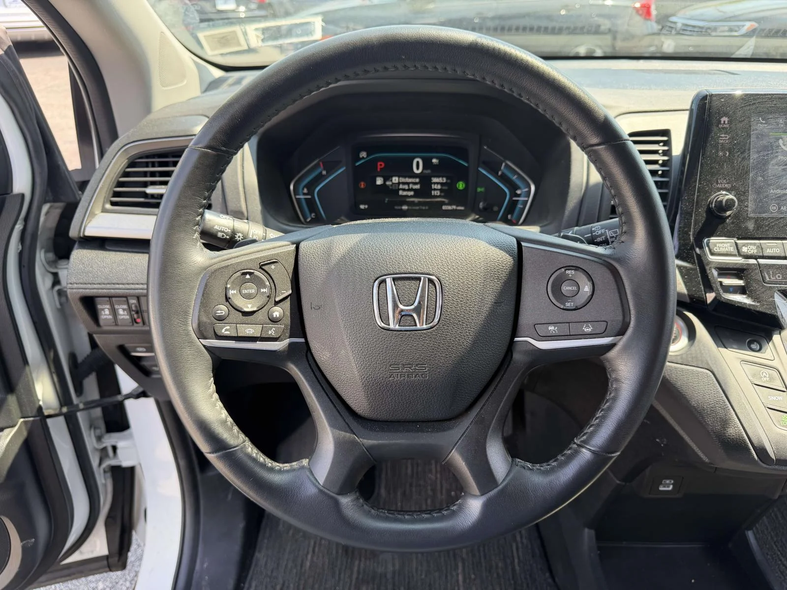 Used 2023 White Honda EX-L image 23