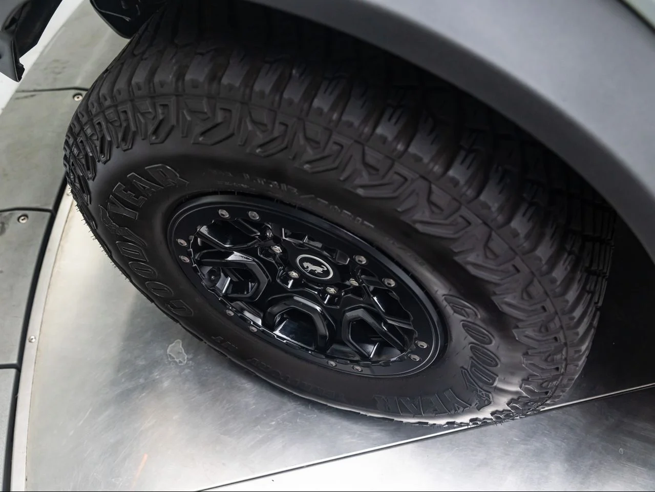Used 2024 Cactus Gray Ford Wildtrak image 14