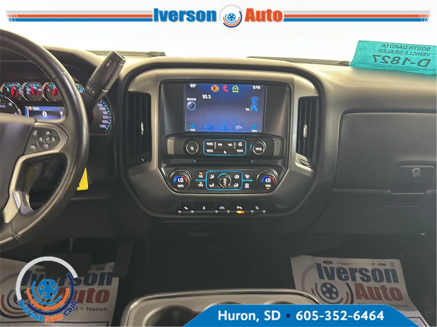 Used 2015 Summit White Chevrolet LT image 27
