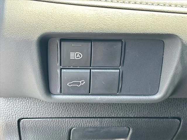 2021 Toyota Highlander XLE - Photo 26