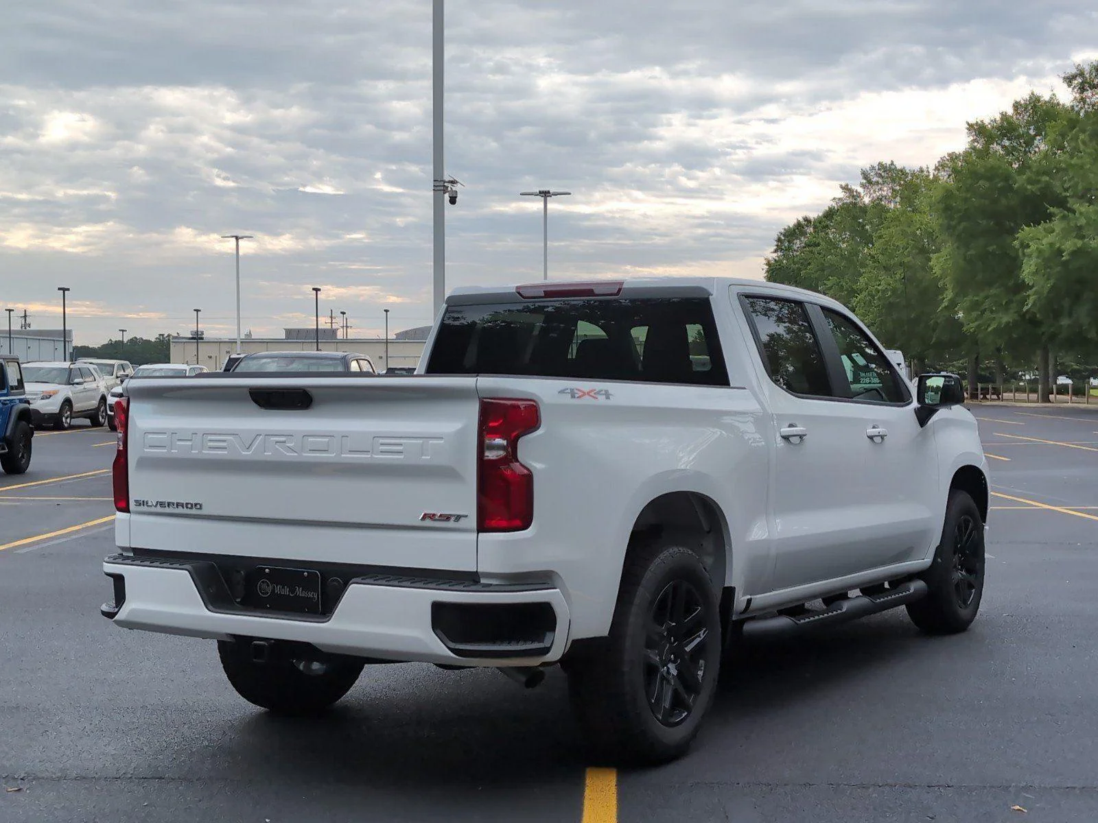 New 2026 Summit White Chevrolet RST image 6