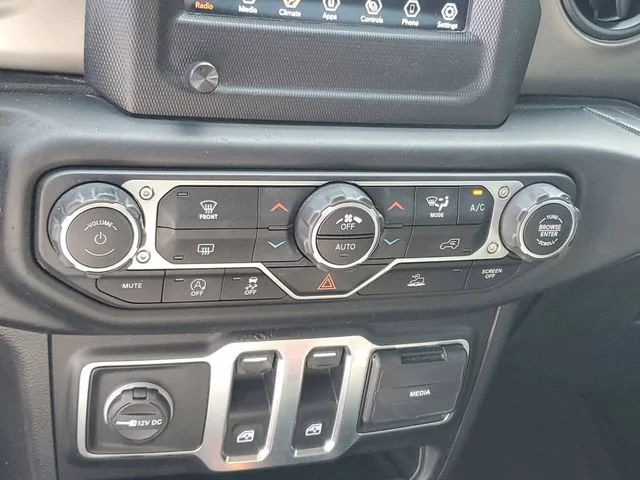 Used 2021 Sting-gray Clea Jeep Sport S image 18