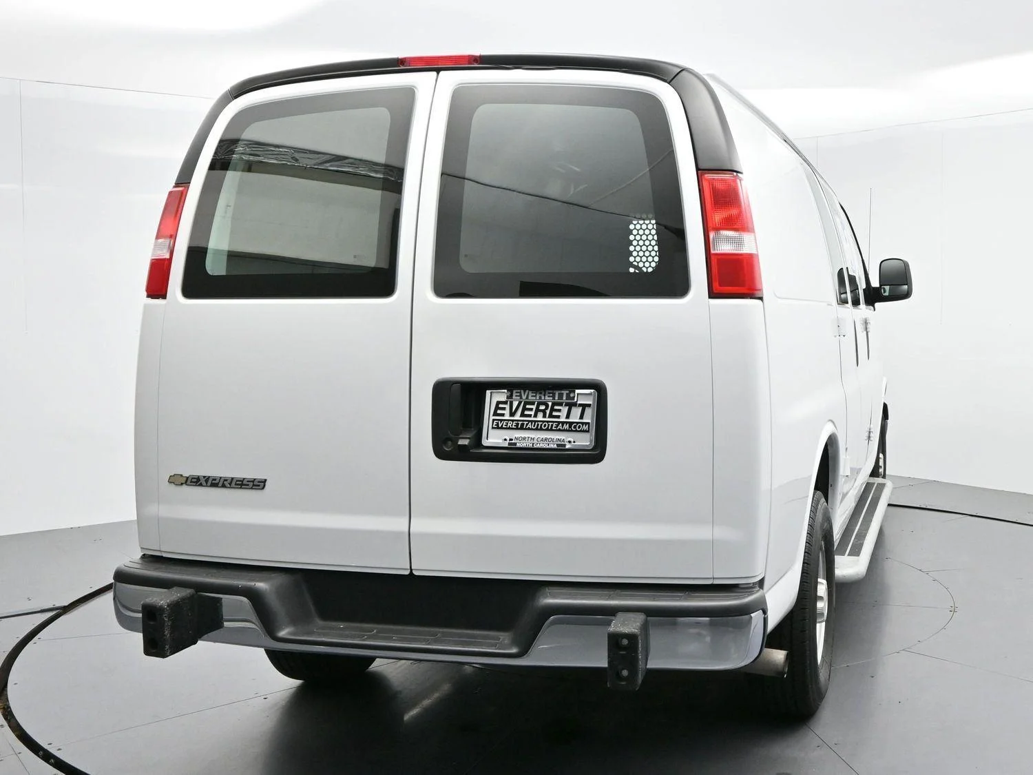 Used 2024 Summit White Chevrolet WT image 6