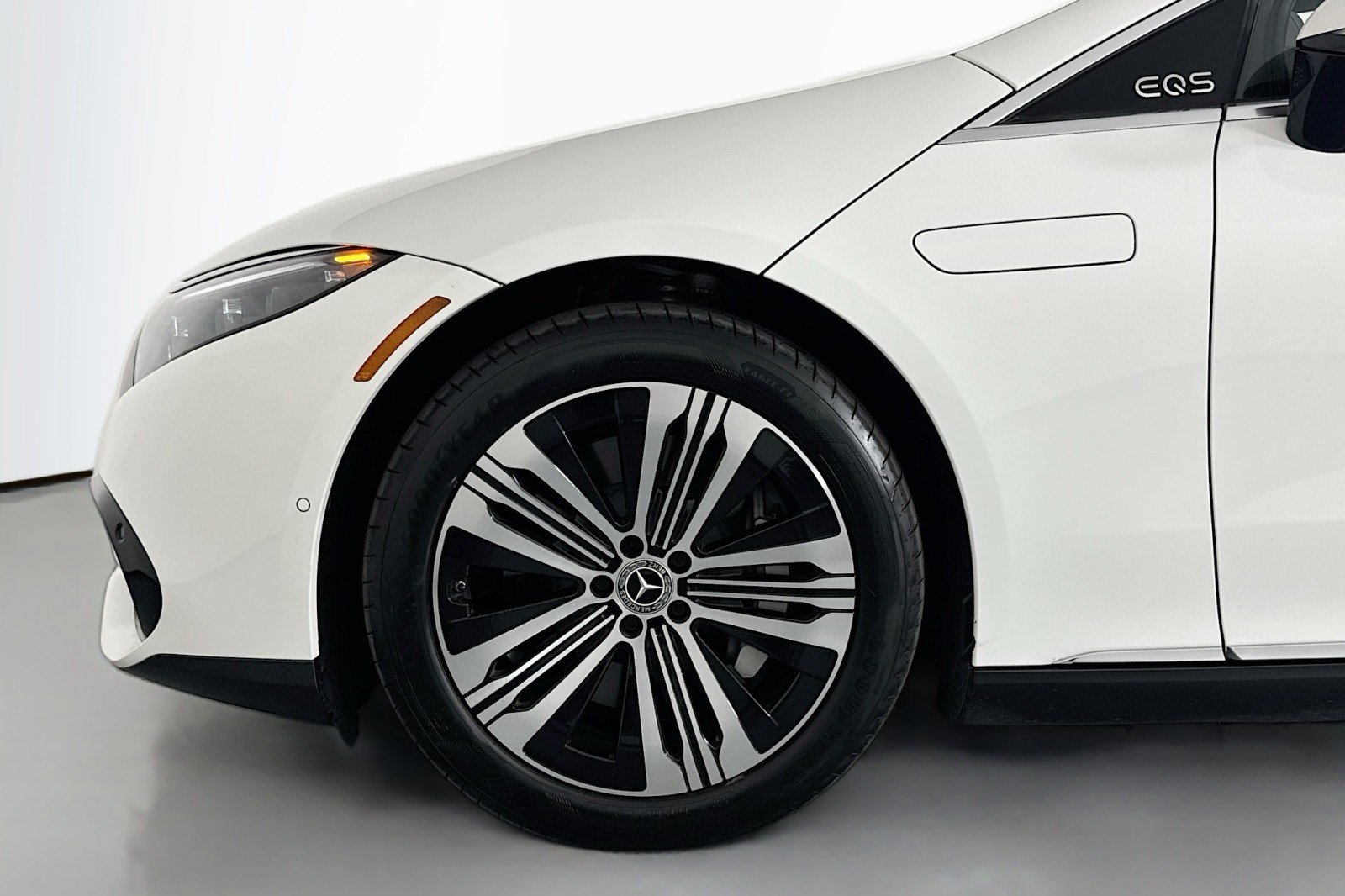 Certified Used 2024 Polar White Mercedes-Benz EQS 450+ image 11