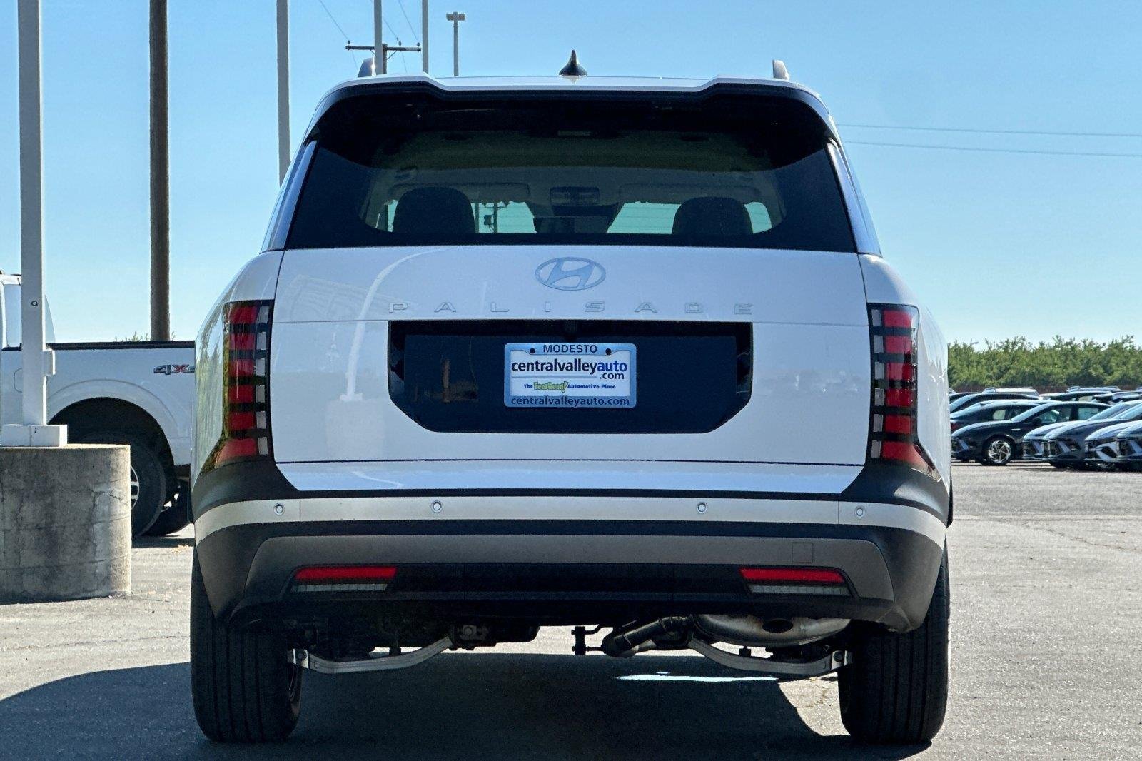 New 2026 Creamy White Pearl Hyundai SEL 8P image 4