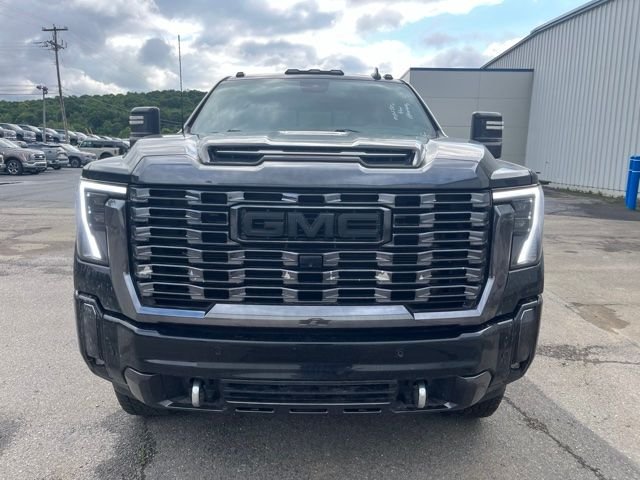 Used 2024  GMC Denali Ultimate image 11