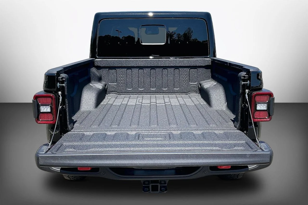 New 2026 Black Clear-Coat Exterior Paint Jeep Rubicon X image 23