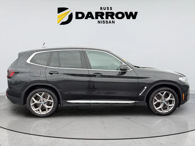 Used 2023  BMW xDrive30i image 6