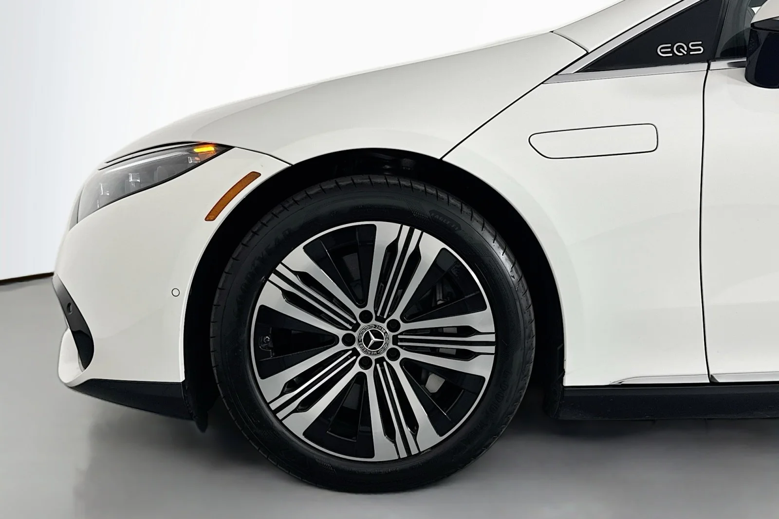 Certified Used 2024 Polar White Mercedes-Benz EQS 450+ image 11