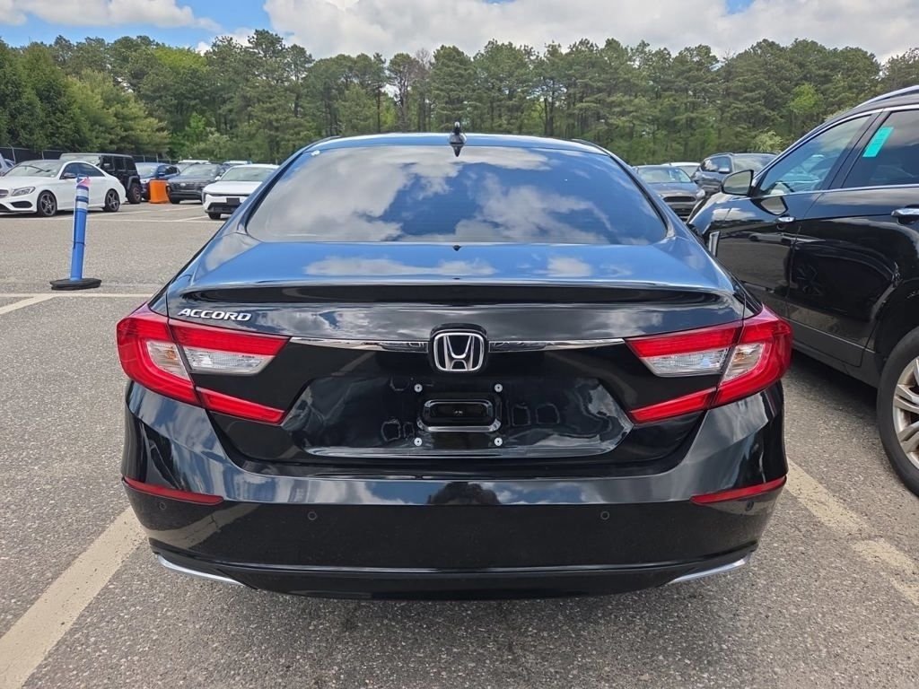 Used 2022 Black Honda EX-L image 5