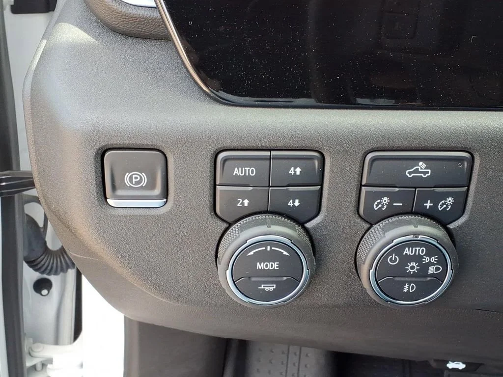 Used 2023 Summit White Chevrolet RST image 20