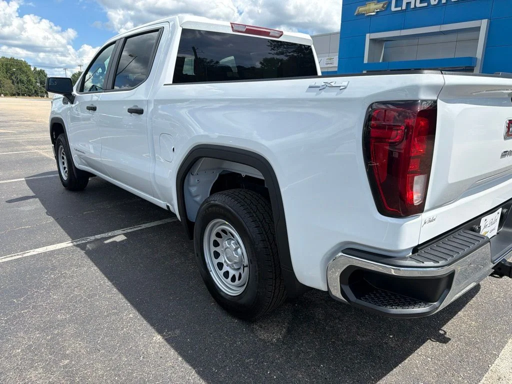 New 2026 Summit White GMC Pro image 3