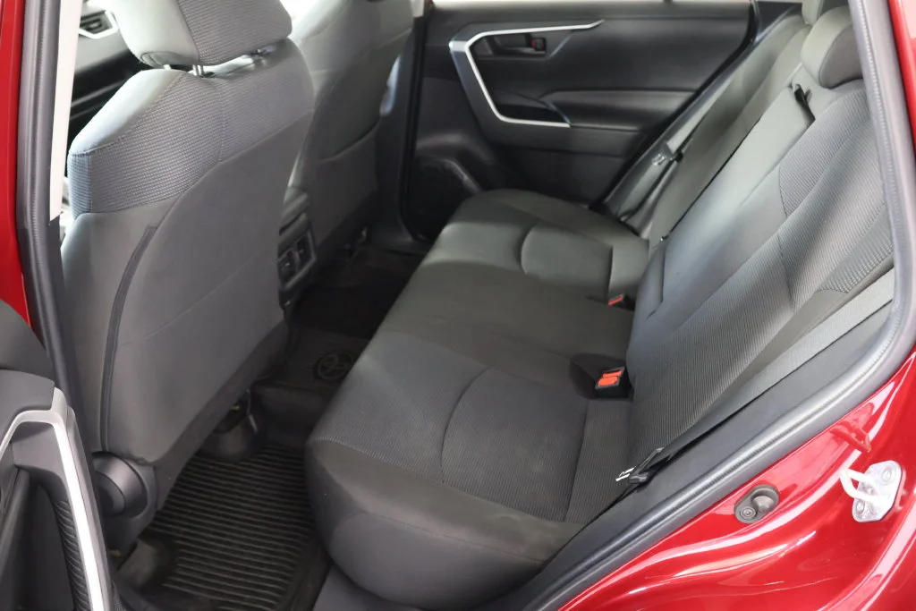 Used 2022 Pearl Toyota LE image 19