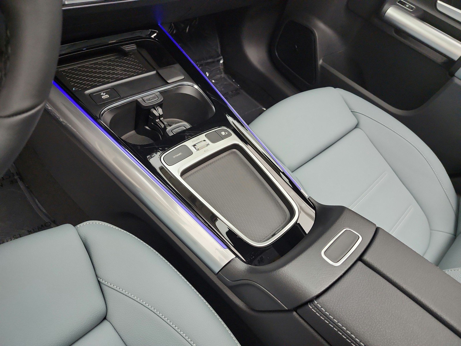 New 2026 Polar White Mercedes-Benz GLA 250 SUV image 10