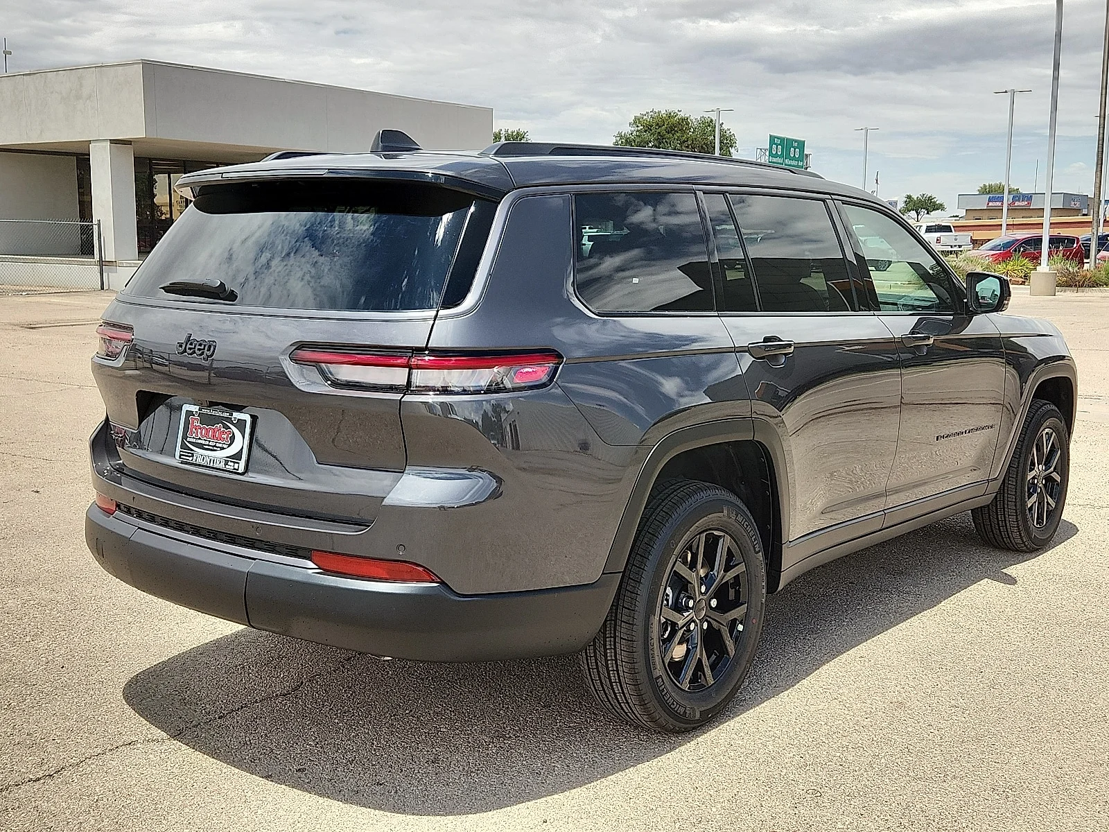 New 2026 Baltic Gray Metallic Clear-Coat  Paint Jeep L LAREDO ALTITUDE 4X4 image 4