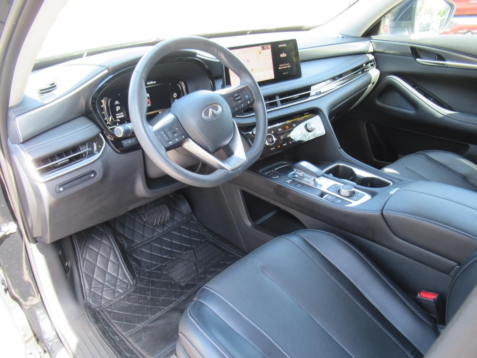 Used 2023 Black INFINITI LUXE image 15