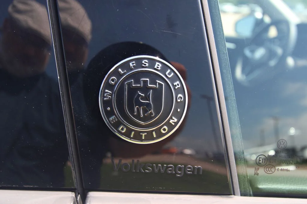 Used 2024  Volkswagen 2.0T Wolfsburg Edition image 34