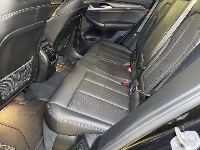Used 2022 Black BMW xDrive30i image 19
