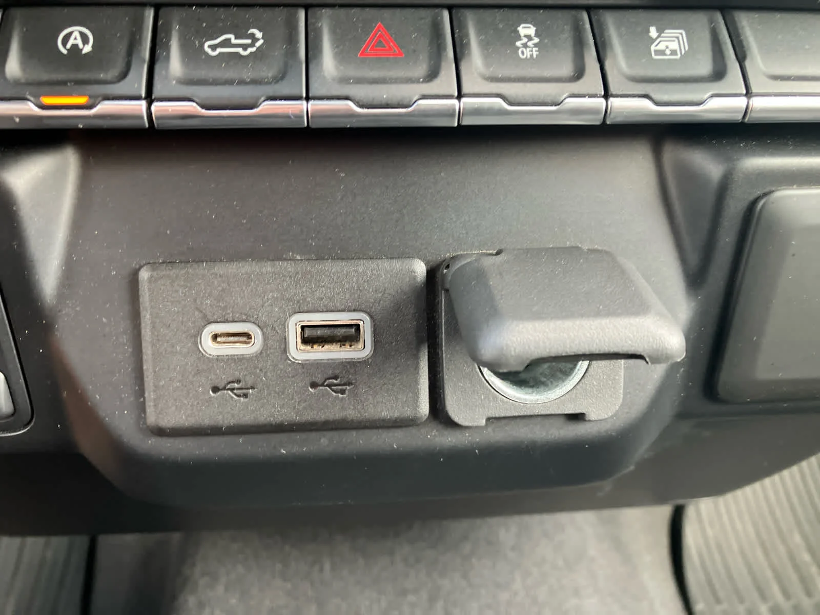 Used 2019 Cajun Red Tintcoat Chevrolet LT image 32