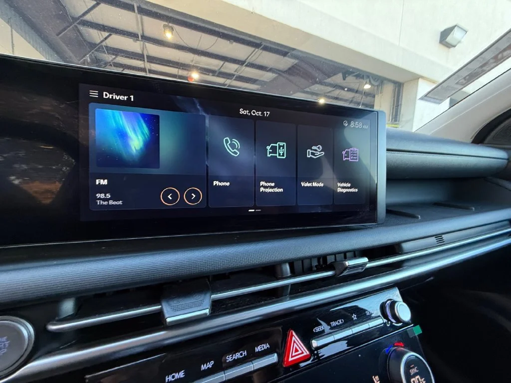 Used 2025 Blue Hyundai SEL image 21