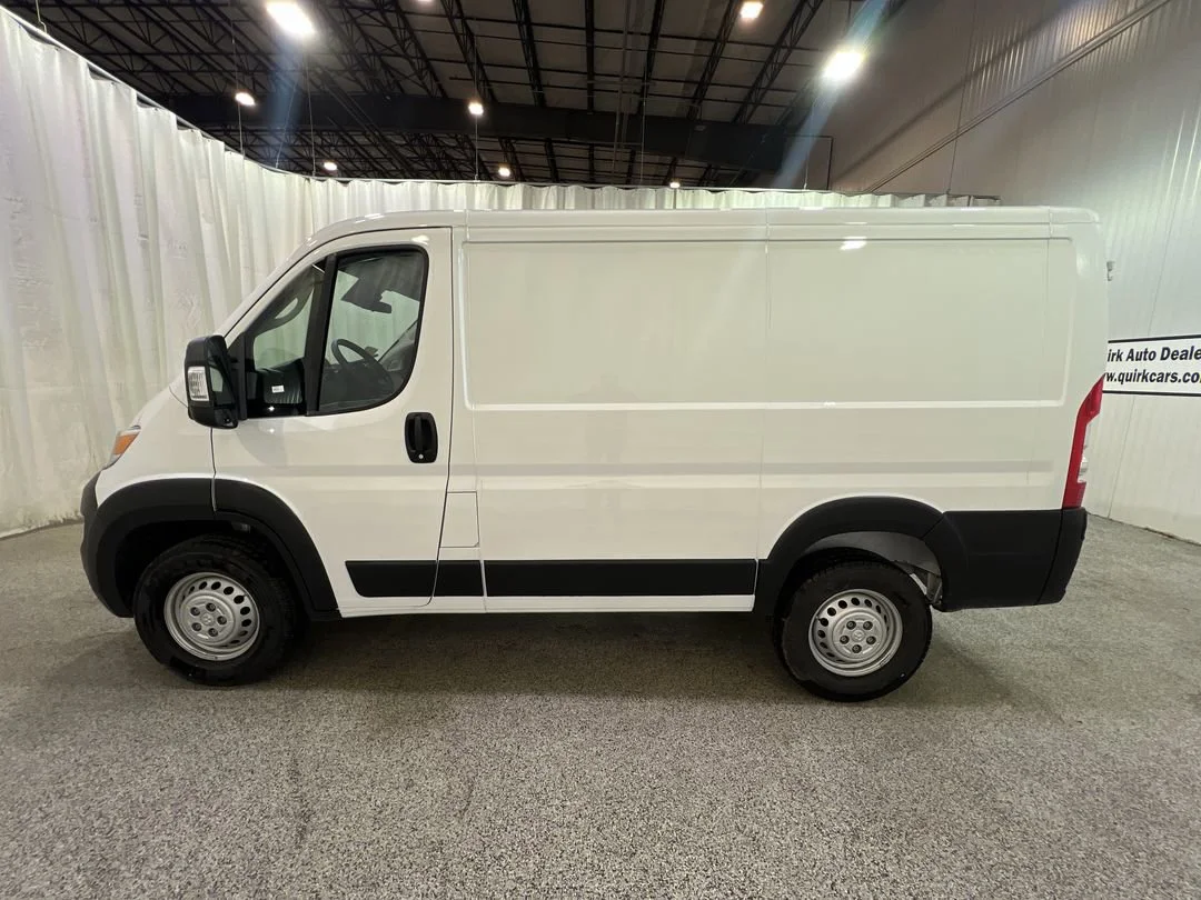 New 2026 Bright White Clear-Coat Exterior Paint RAM Tradesman 1500 Low Roof 118 WB w/Pass Seat image 6