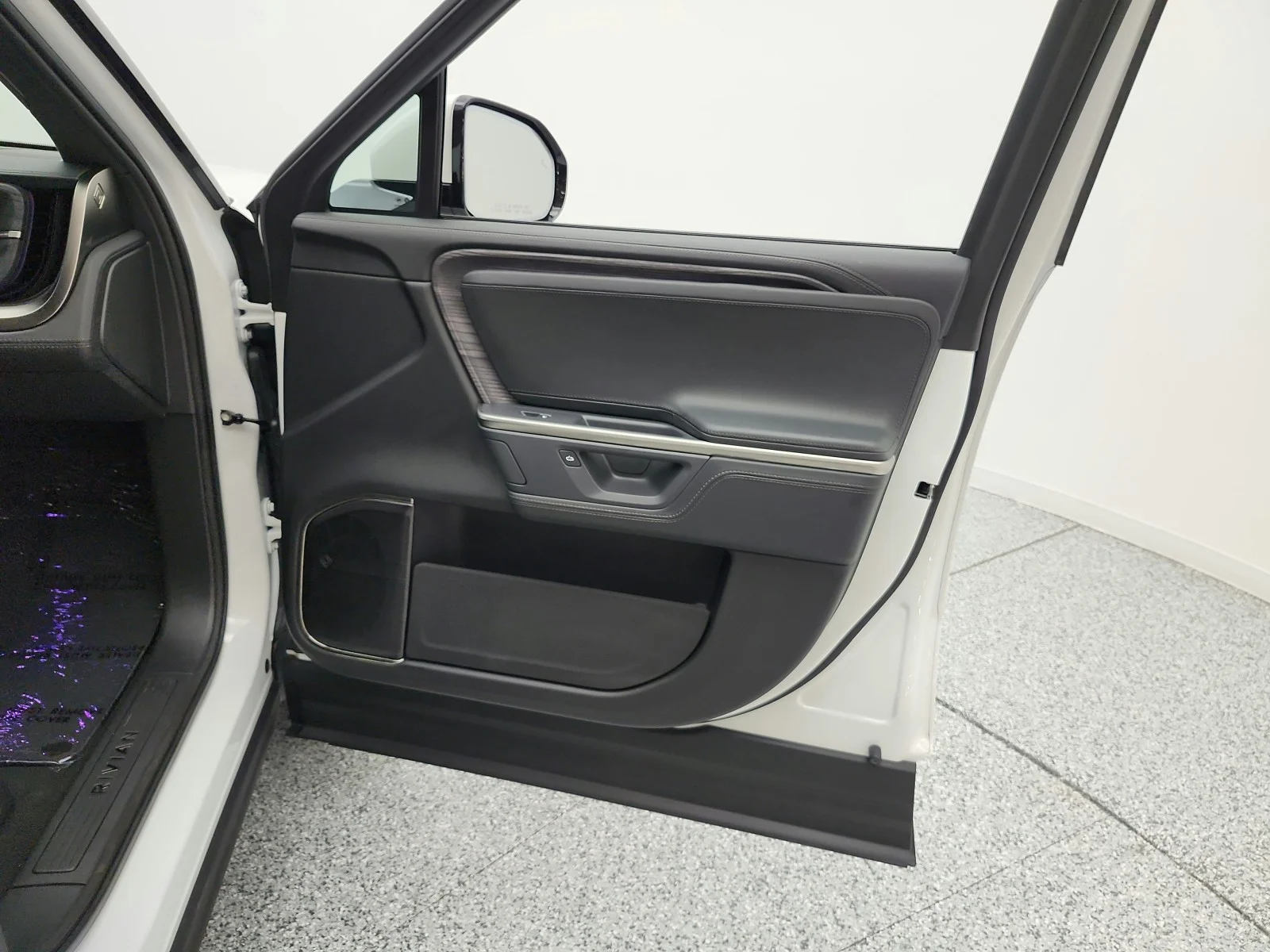 Used 2025  Rivian Adventure image 20