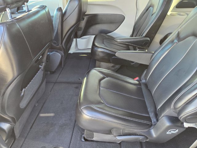 Used 2024 Silver Chrysler Touring L image 12