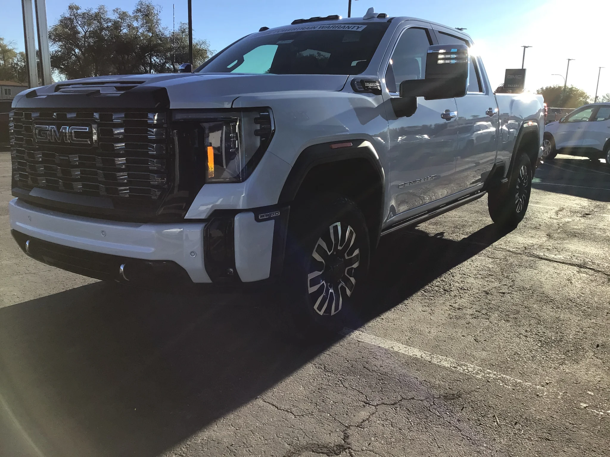New 2026 Glacier White Tricoat GMC Denali Ultimate image 3
